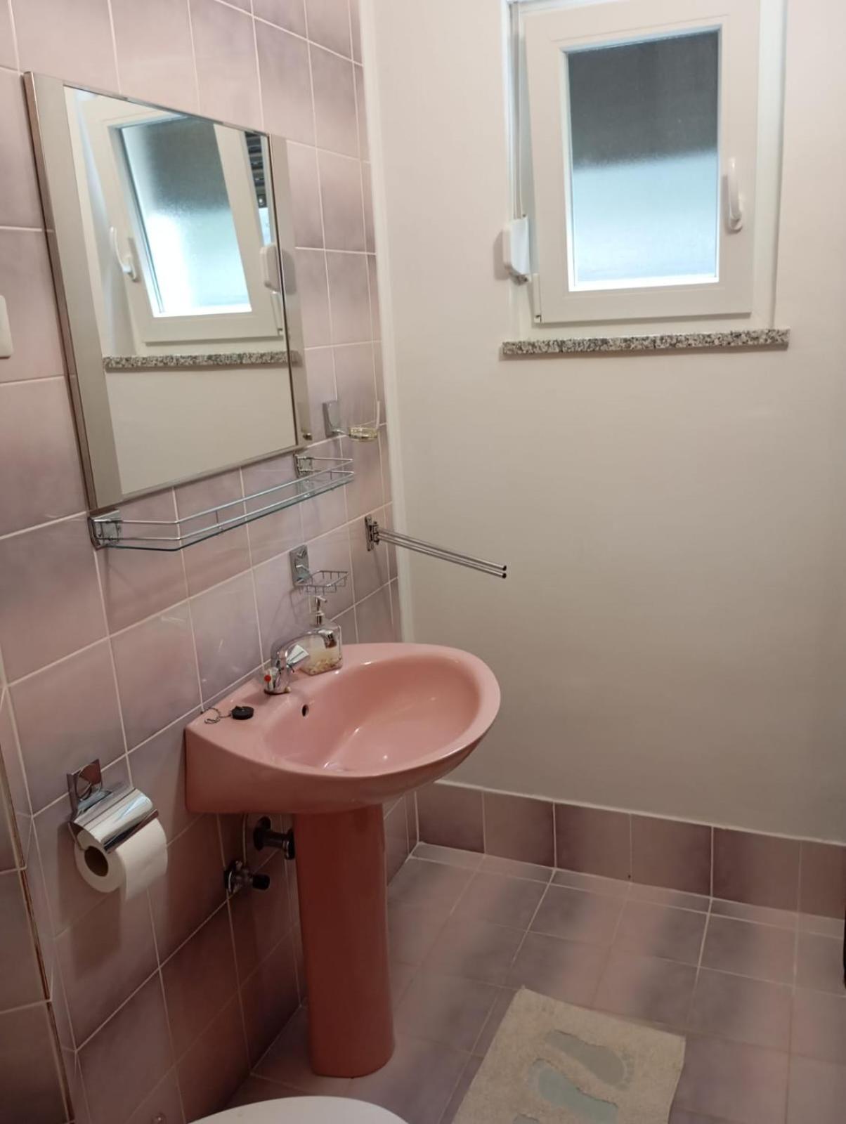 Rooms Helena Krk Town Exterior photo