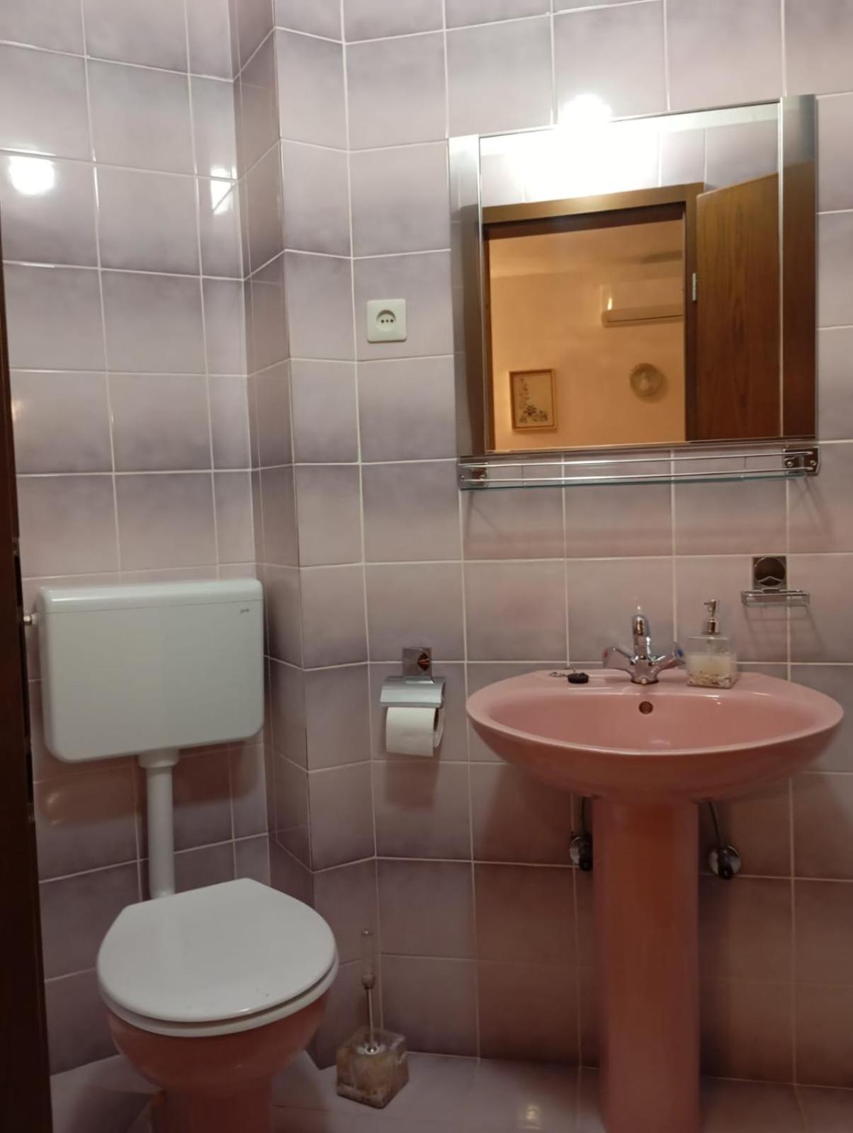 Rooms Helena Krk Town Exterior photo